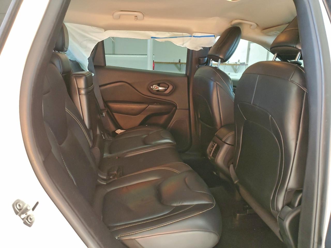 2017 JEEP CHEROKEE LIMITED photo 11