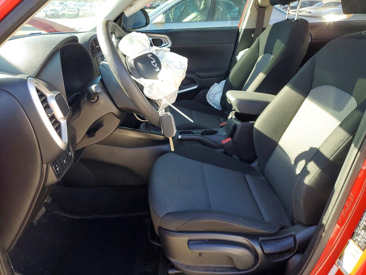 2022 KIA SOUL LX photo 7