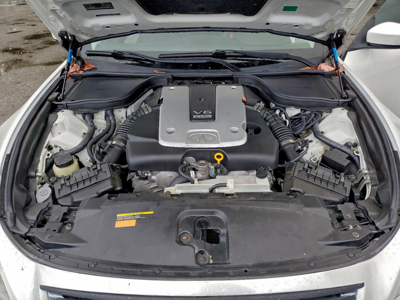 2010 INFINITI G37 BASE photo 11