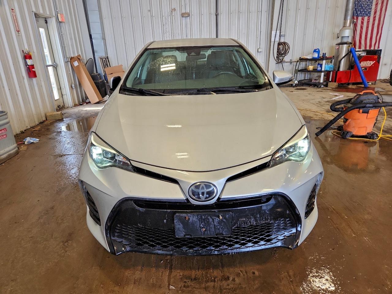 2017 TOYOTA COROLLA L photo 5