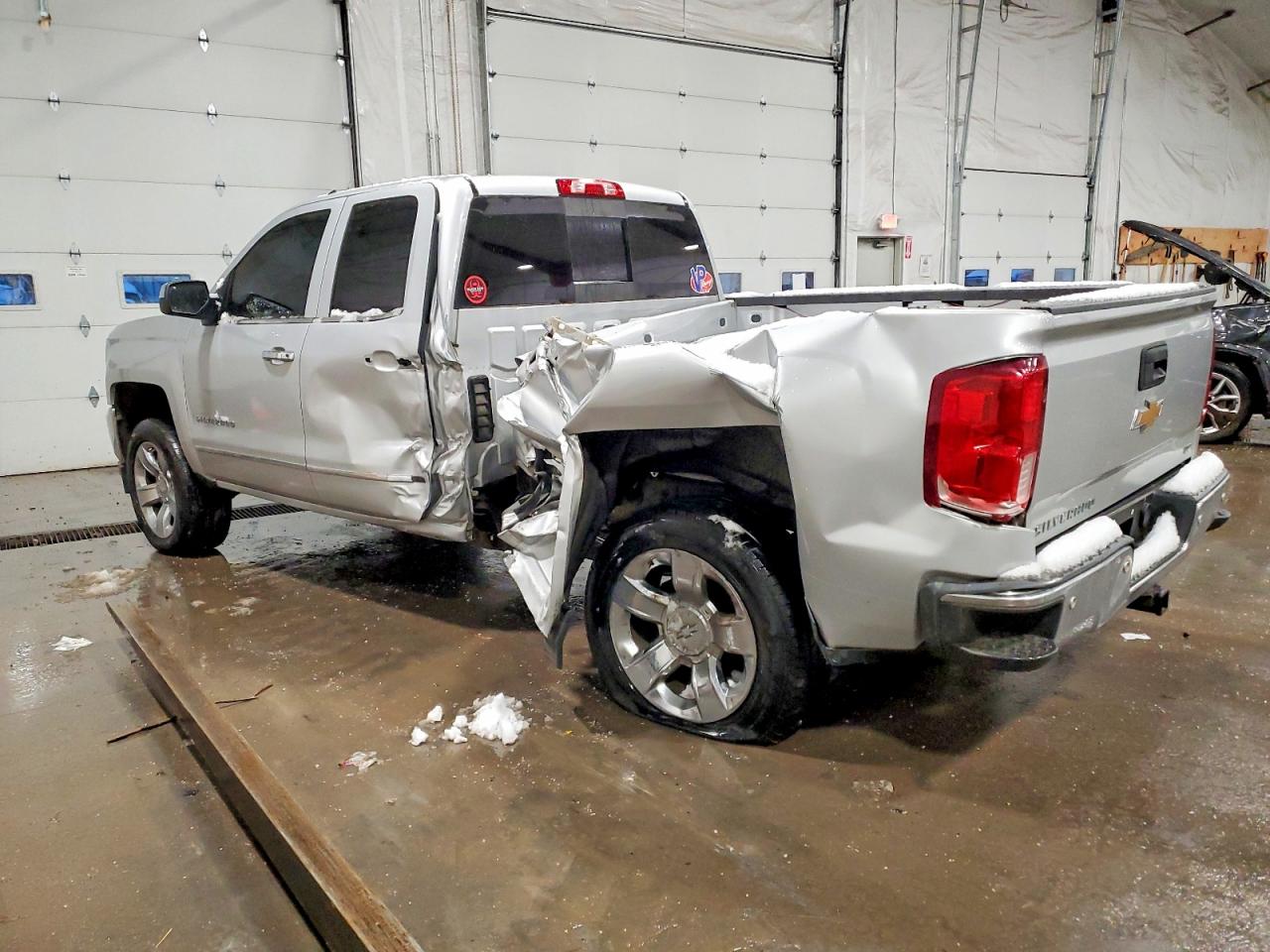 2018 CHEVROLET SILVERADO K1500 LTZ photo 2