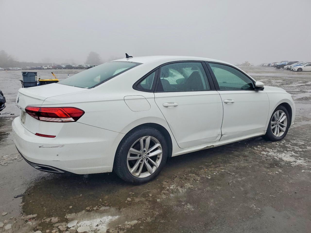 2020 VOLKSWAGEN PASSAT S photo 3