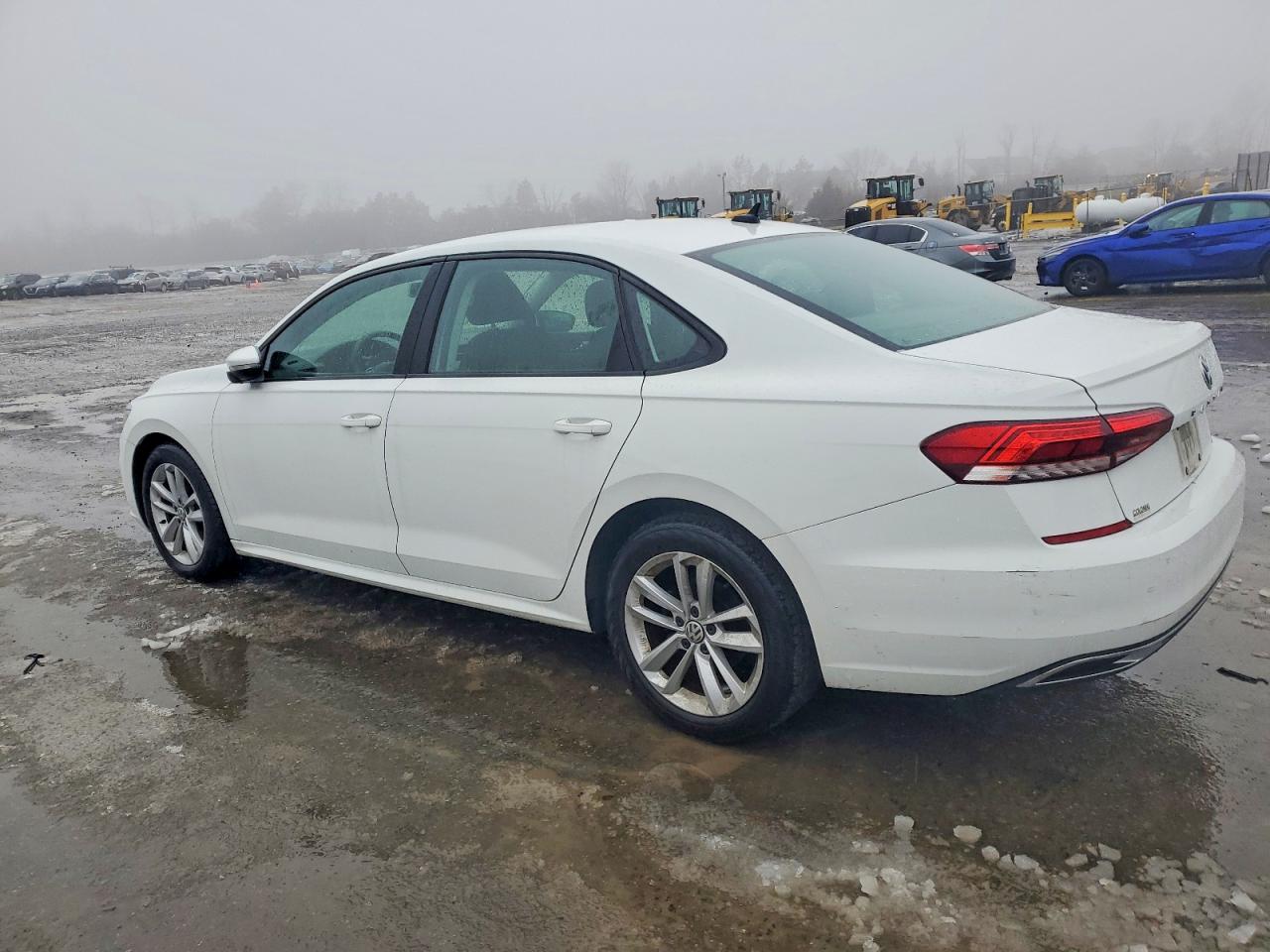 2020 VOLKSWAGEN PASSAT S photo 2