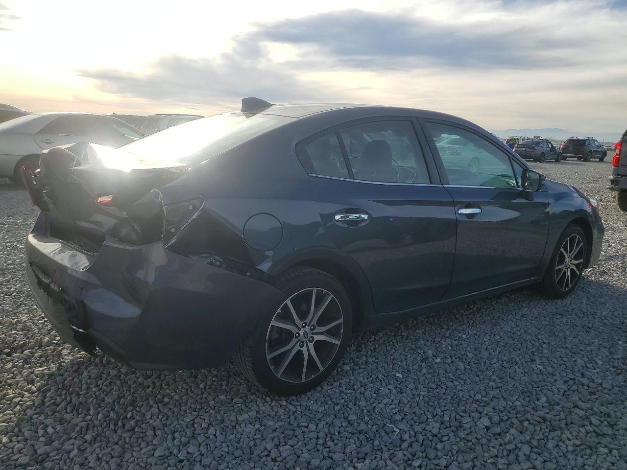 2017 SUBARU IMPREZA LIMITED photo 3