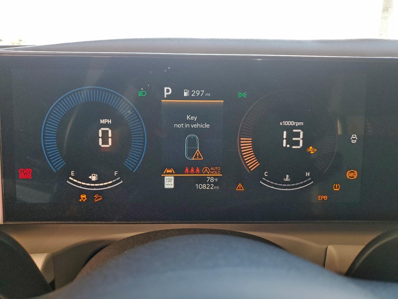 2025 HYUNDAI TUCSON SEL photo 9