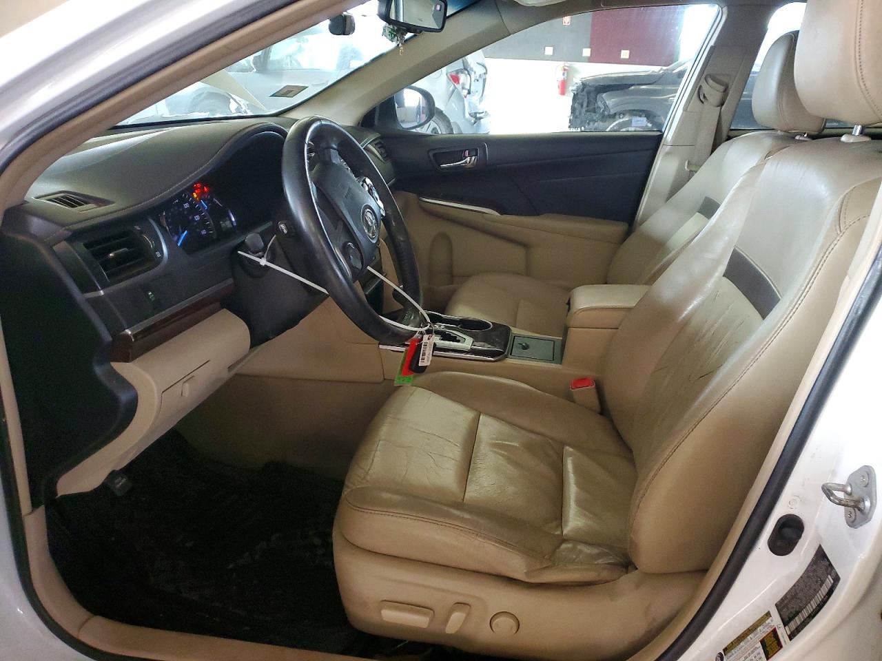 2013 TOYOTA CAMRY L photo 7