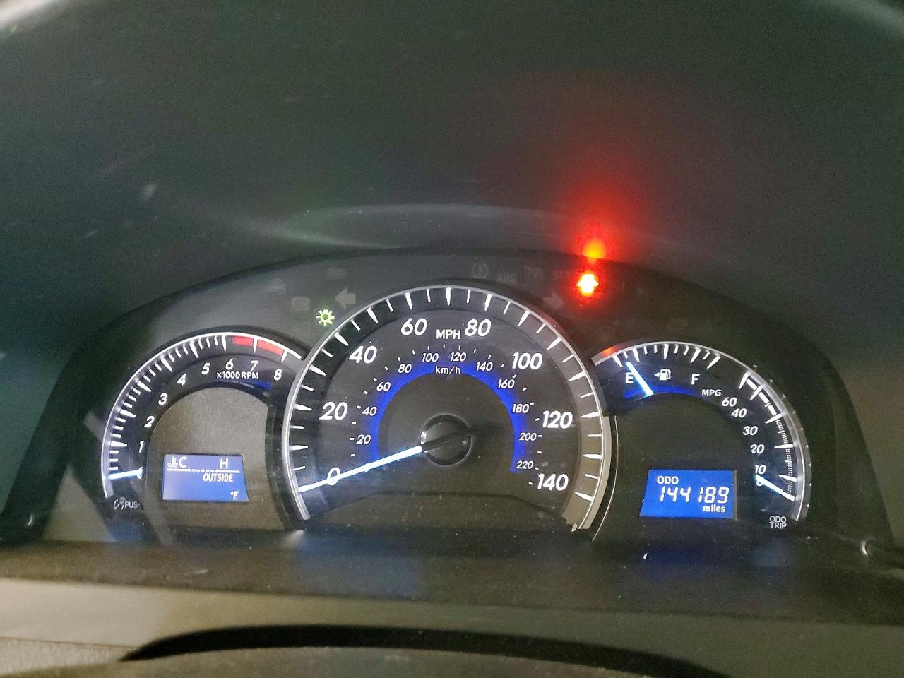 2013 TOYOTA CAMRY L photo 9