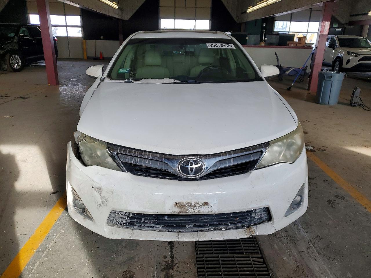 2013 TOYOTA CAMRY L photo 5