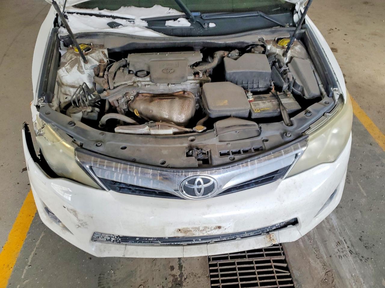2013 TOYOTA CAMRY L photo 11