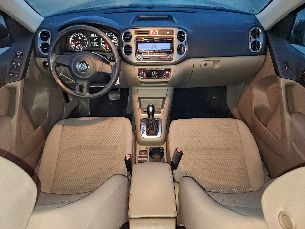 2011 VOLKSWAGEN TIGUAN S photo 8