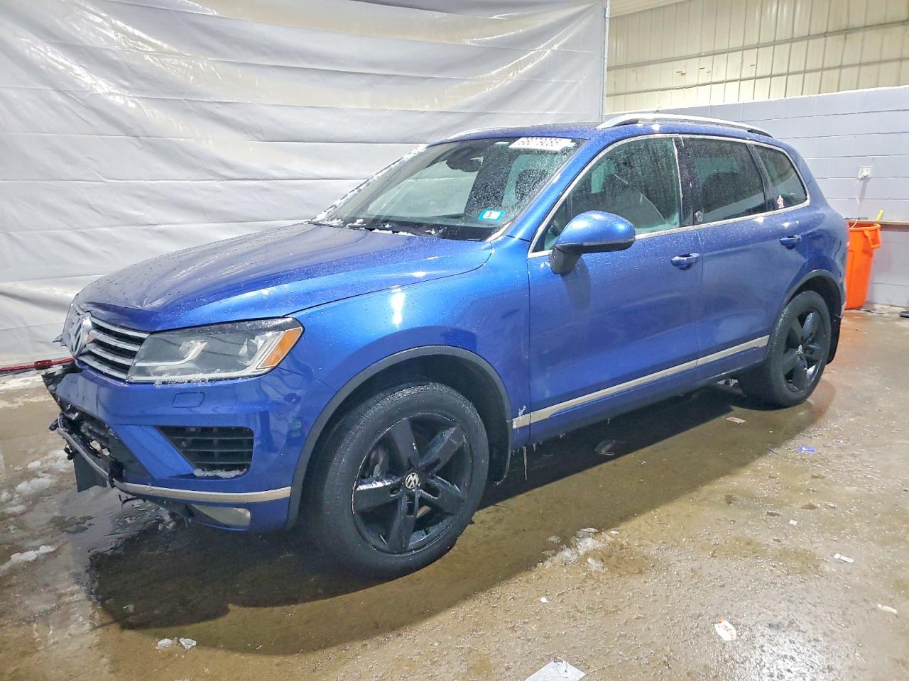 2017 VOLKSWAGEN TOUAREG