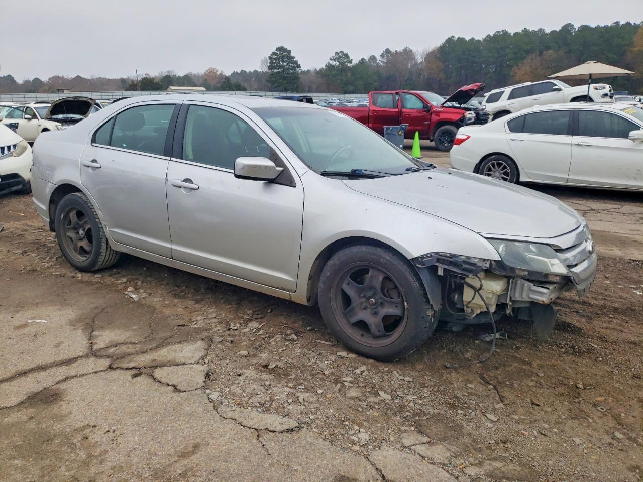 2011 FORD FUSION SE photo 4
