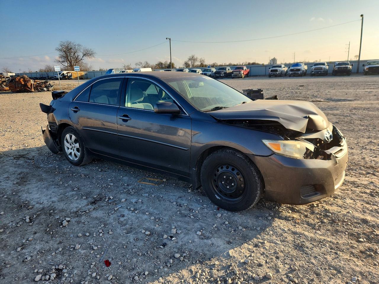 2010 TOYOTA CAMRY BASE photo 4