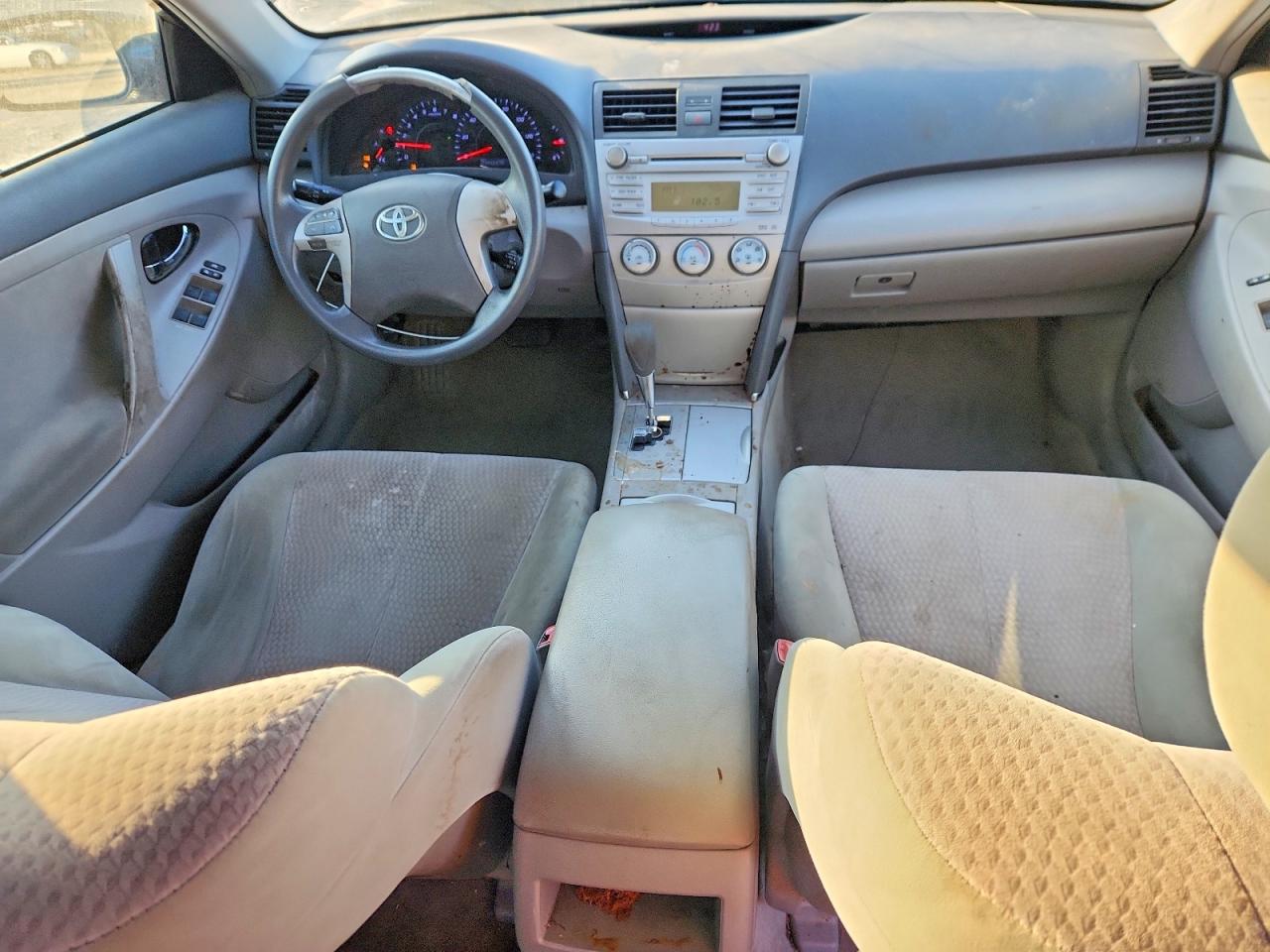 2010 TOYOTA CAMRY BASE photo 8