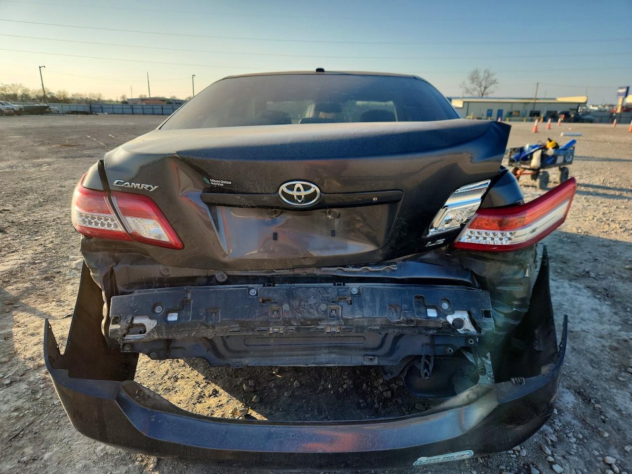 2010 TOYOTA CAMRY BASE photo 6