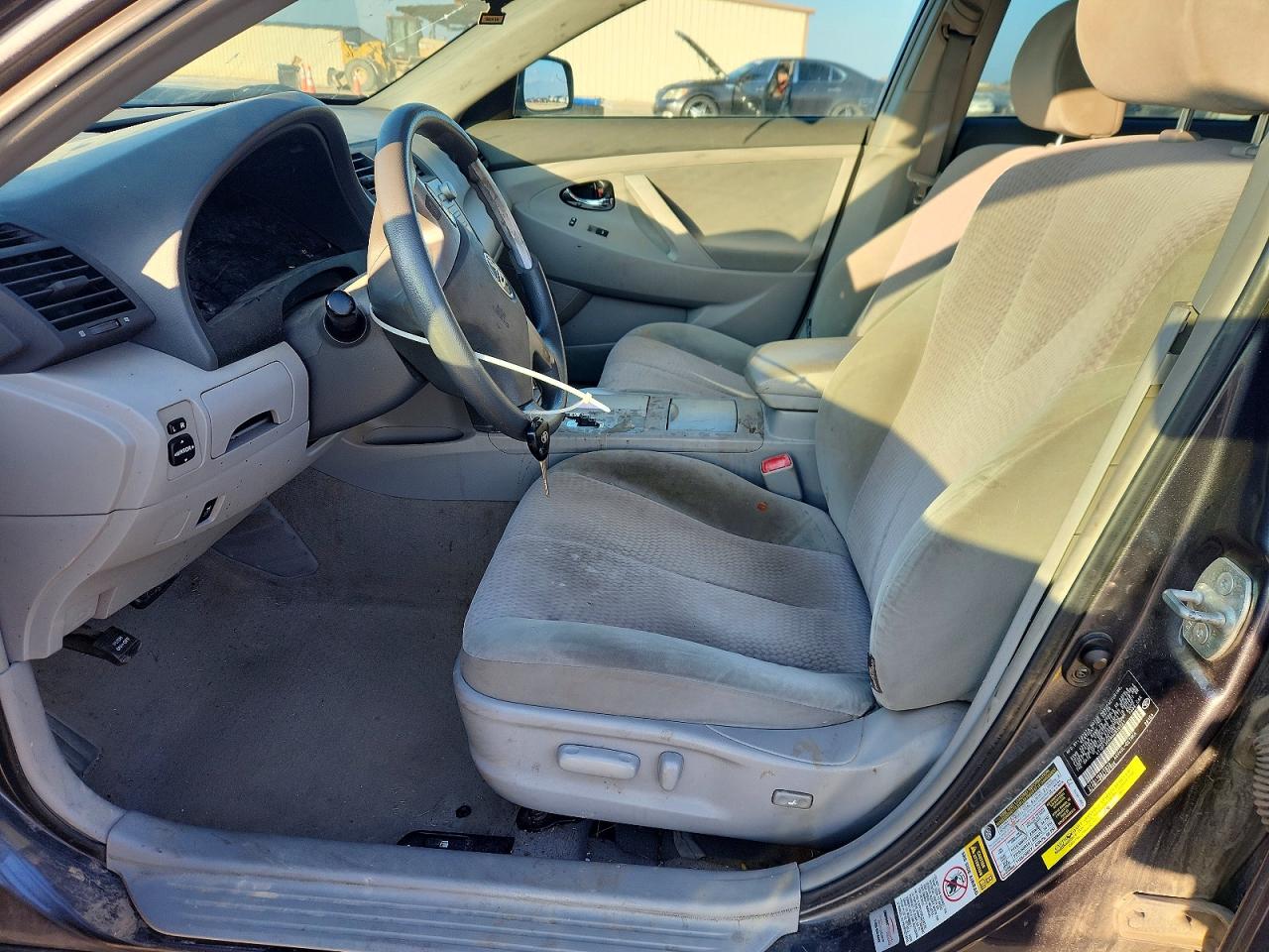 2010 TOYOTA CAMRY BASE photo 7