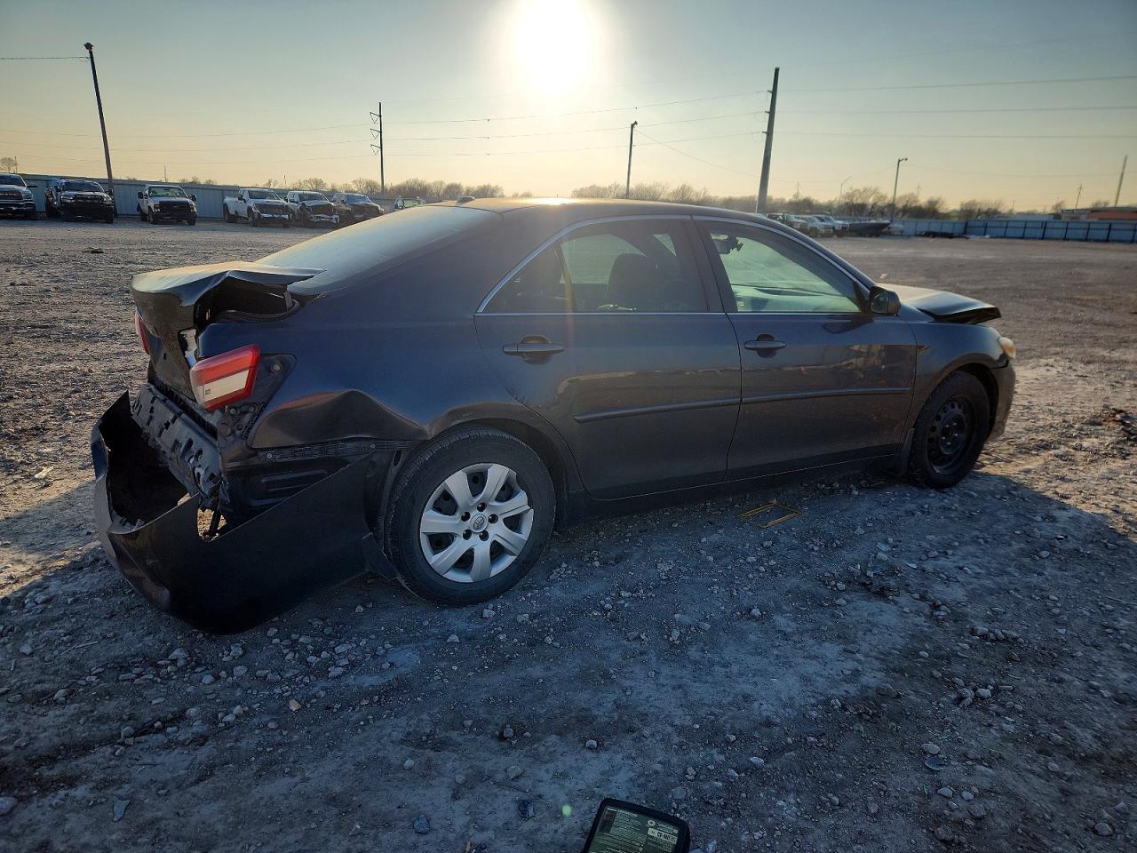 2010 TOYOTA CAMRY BASE photo 3