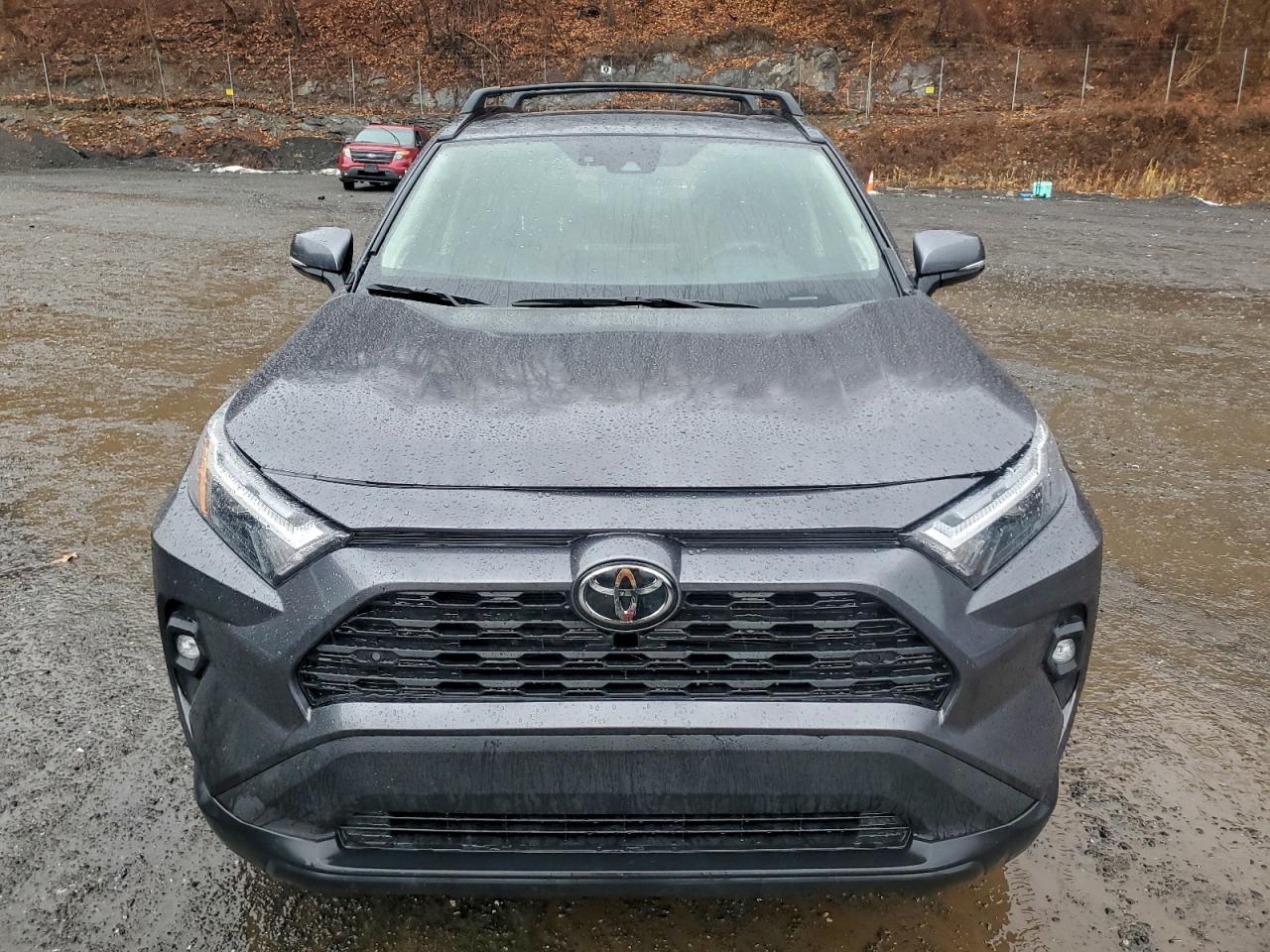 2024 TOYOTA RAV4 XLE PREMIUM photo 5