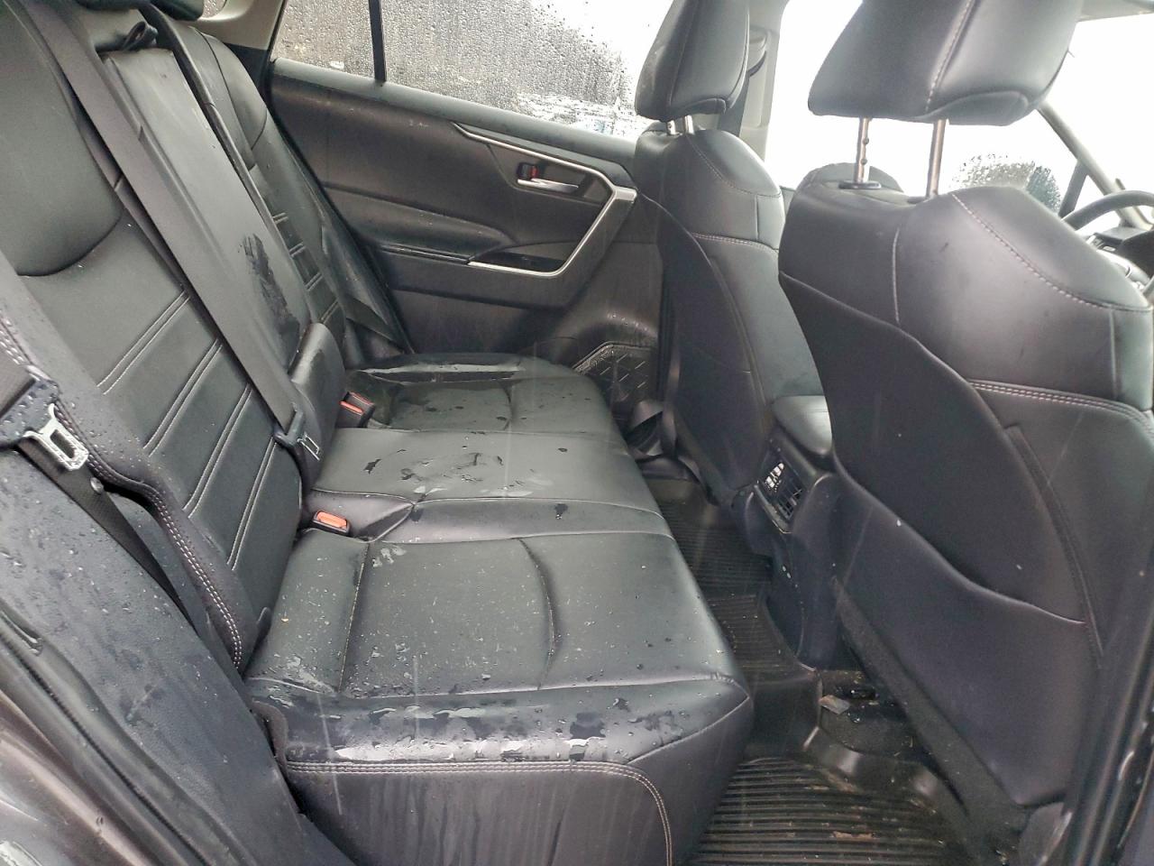 2024 TOYOTA RAV4 XLE PREMIUM photo 11