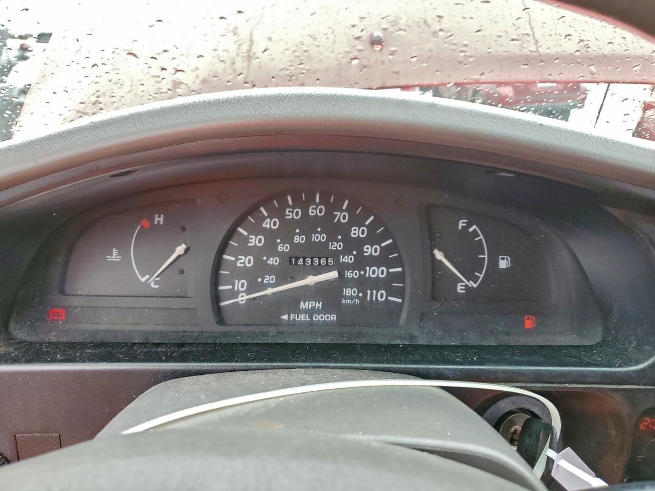 2004 TOYOTA TACOMA photo 9