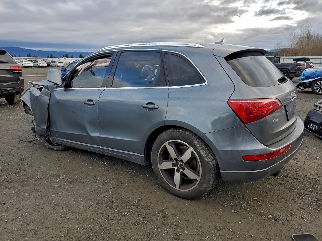 2012 AUDI Q5 PREMIUM PLUS photo 3