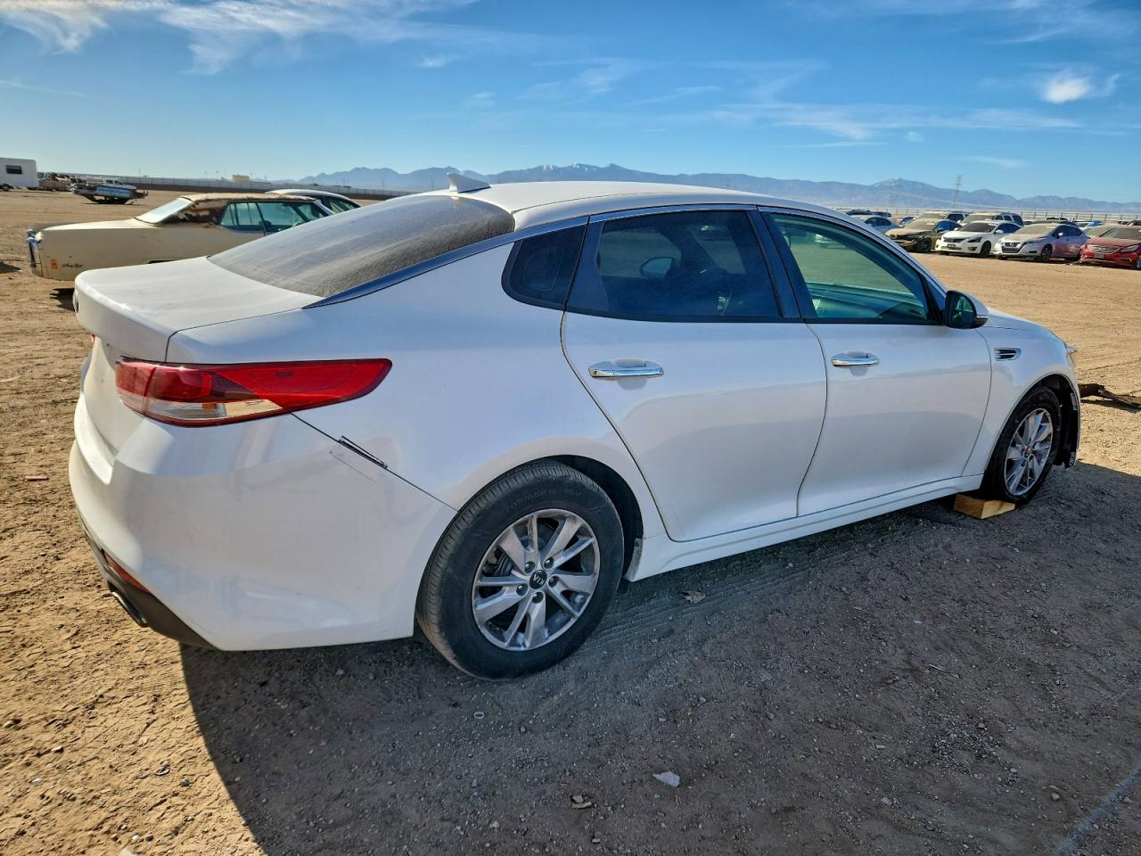2016 KIA OPTIMA LX photo 3