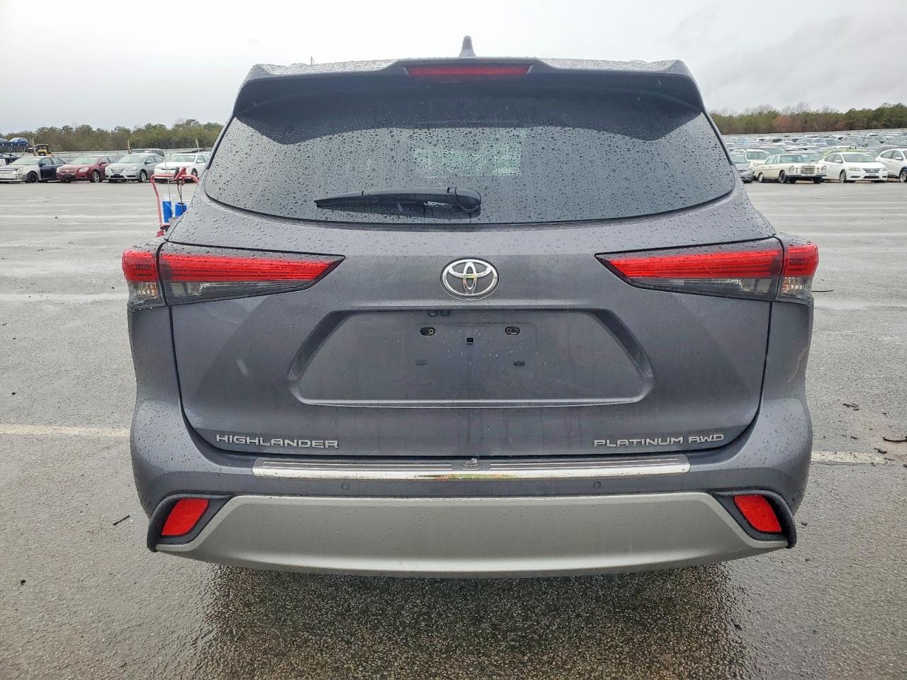 2020 TOYOTA HIGHLANDER PLATINUM photo 6