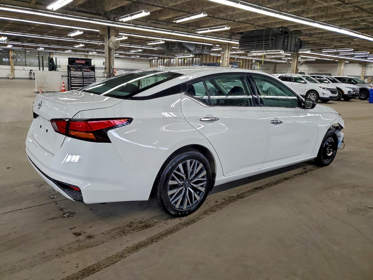 2025 NISSAN ALTIMA SV photo 3