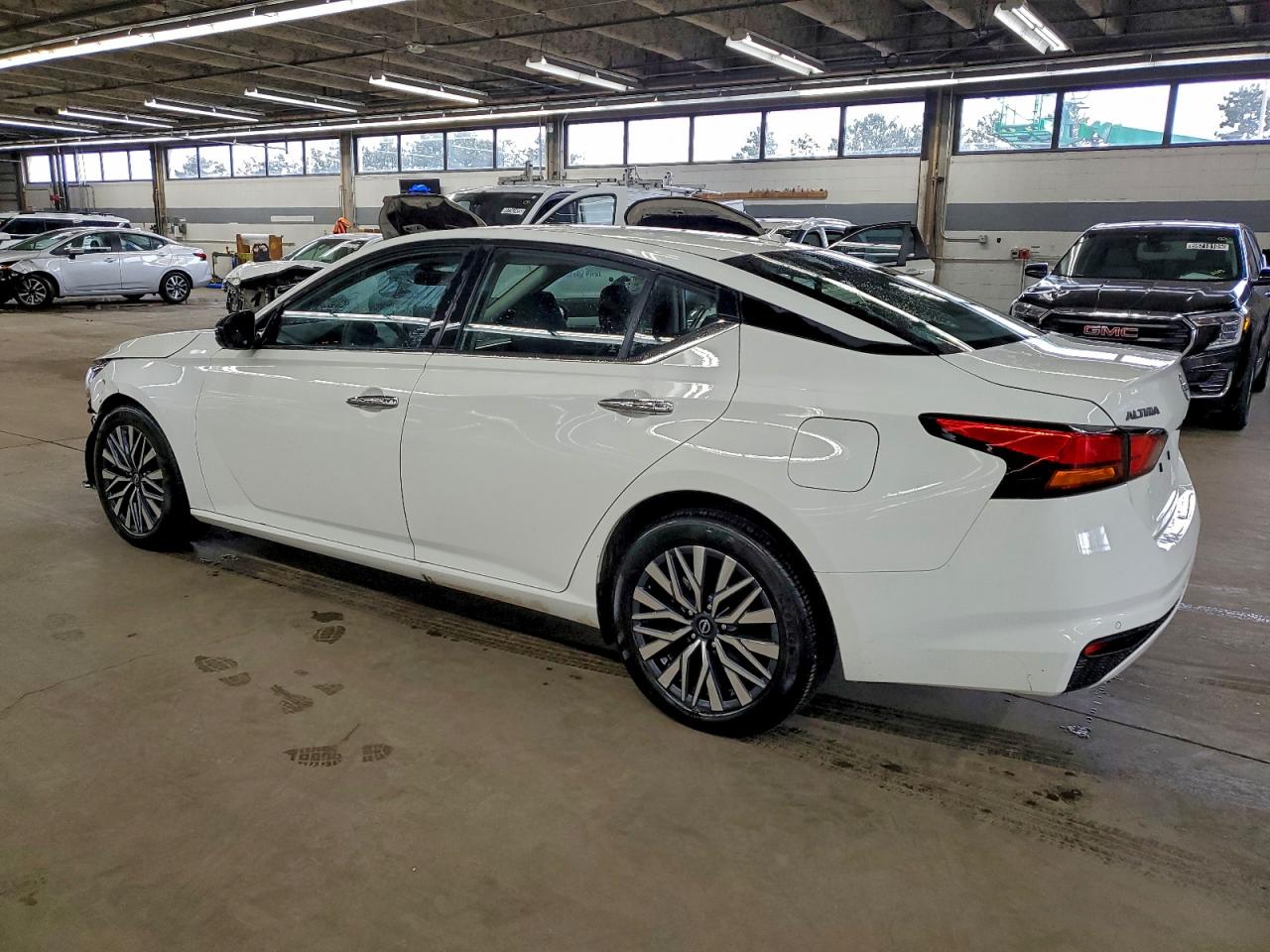 2025 NISSAN ALTIMA SV photo 2