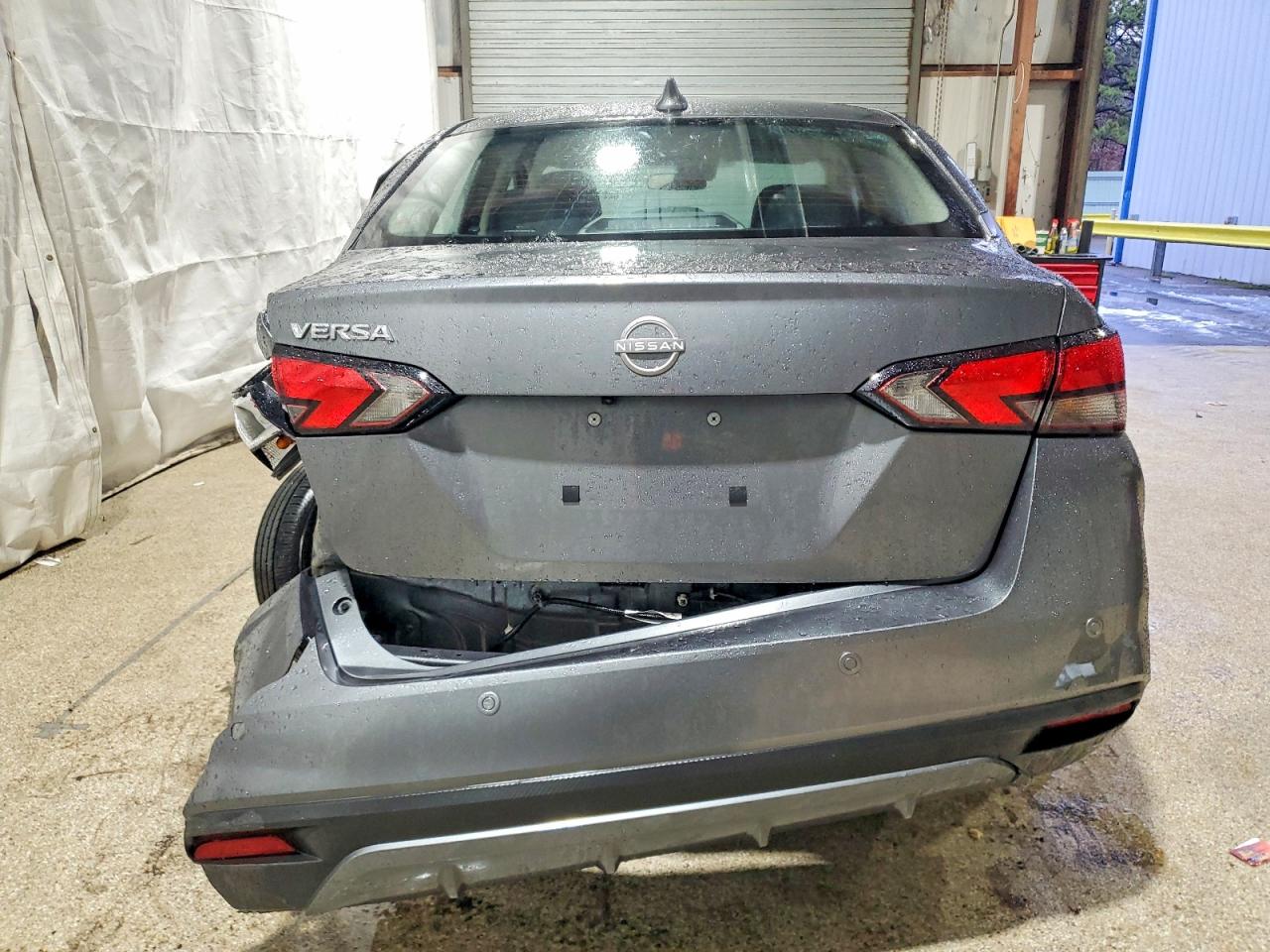 2025 NISSAN VERSA SV photo 6