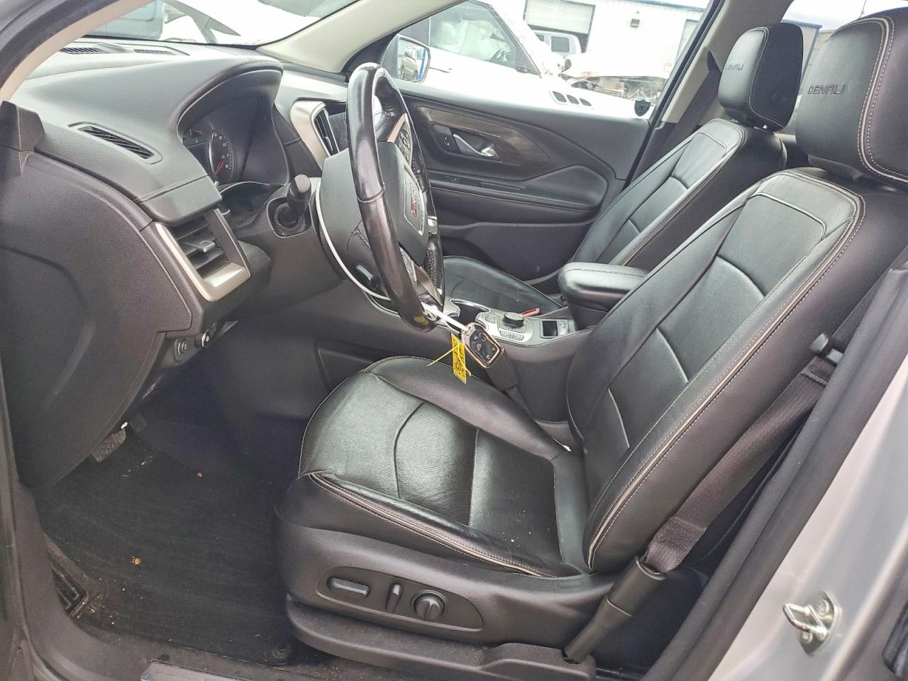 2019 GMC TERRAIN DENALI photo 7