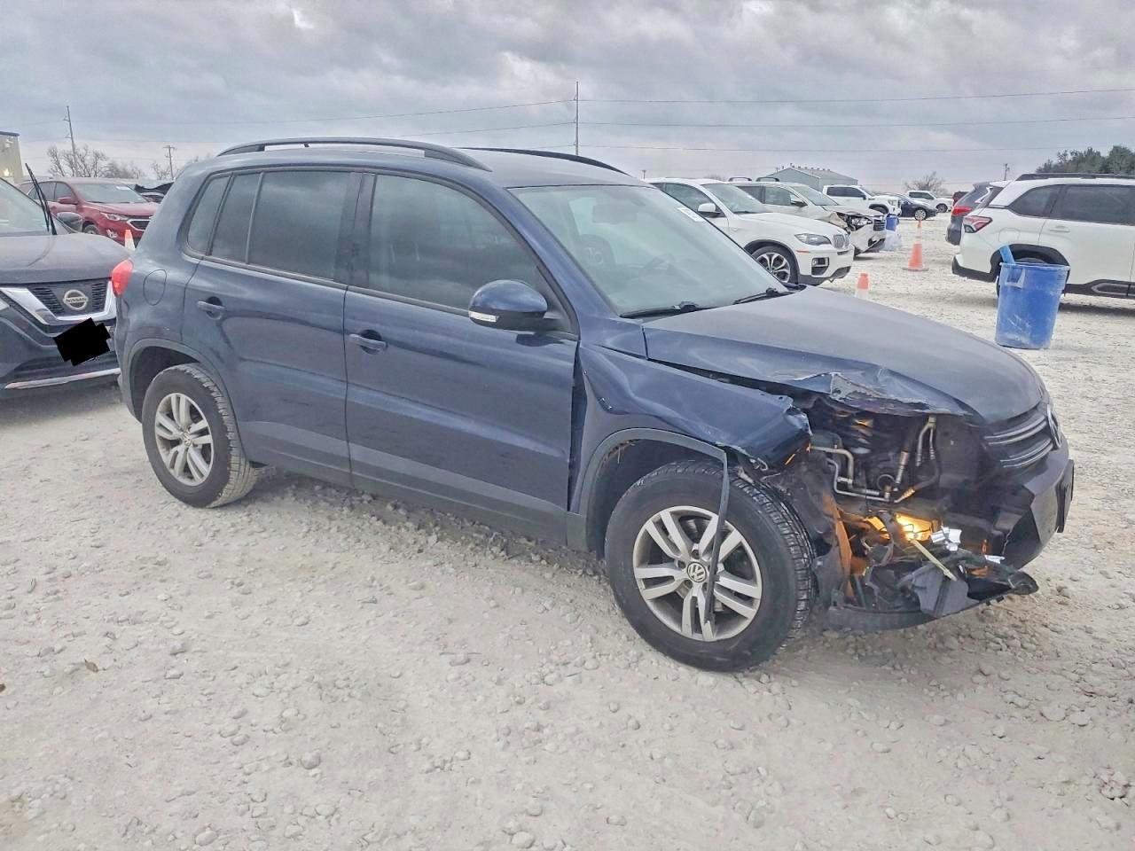 2016 VOLKSWAGEN TIGUAN S photo 7