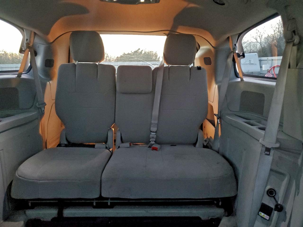 2012 DODGE GRAND CARAVAN CREW photo 10