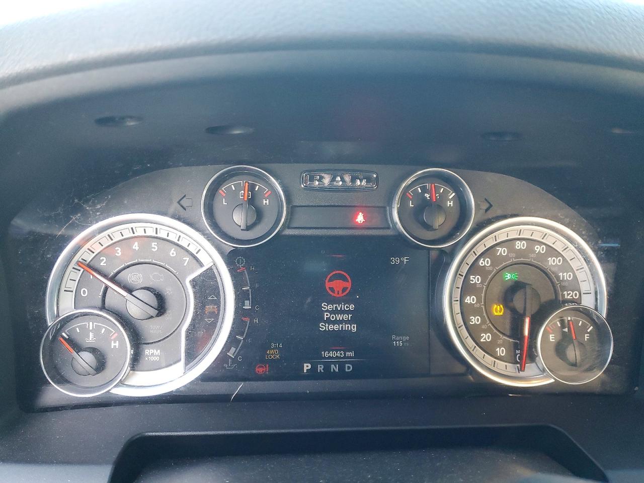 2013 RAM 1500 ST photo 9