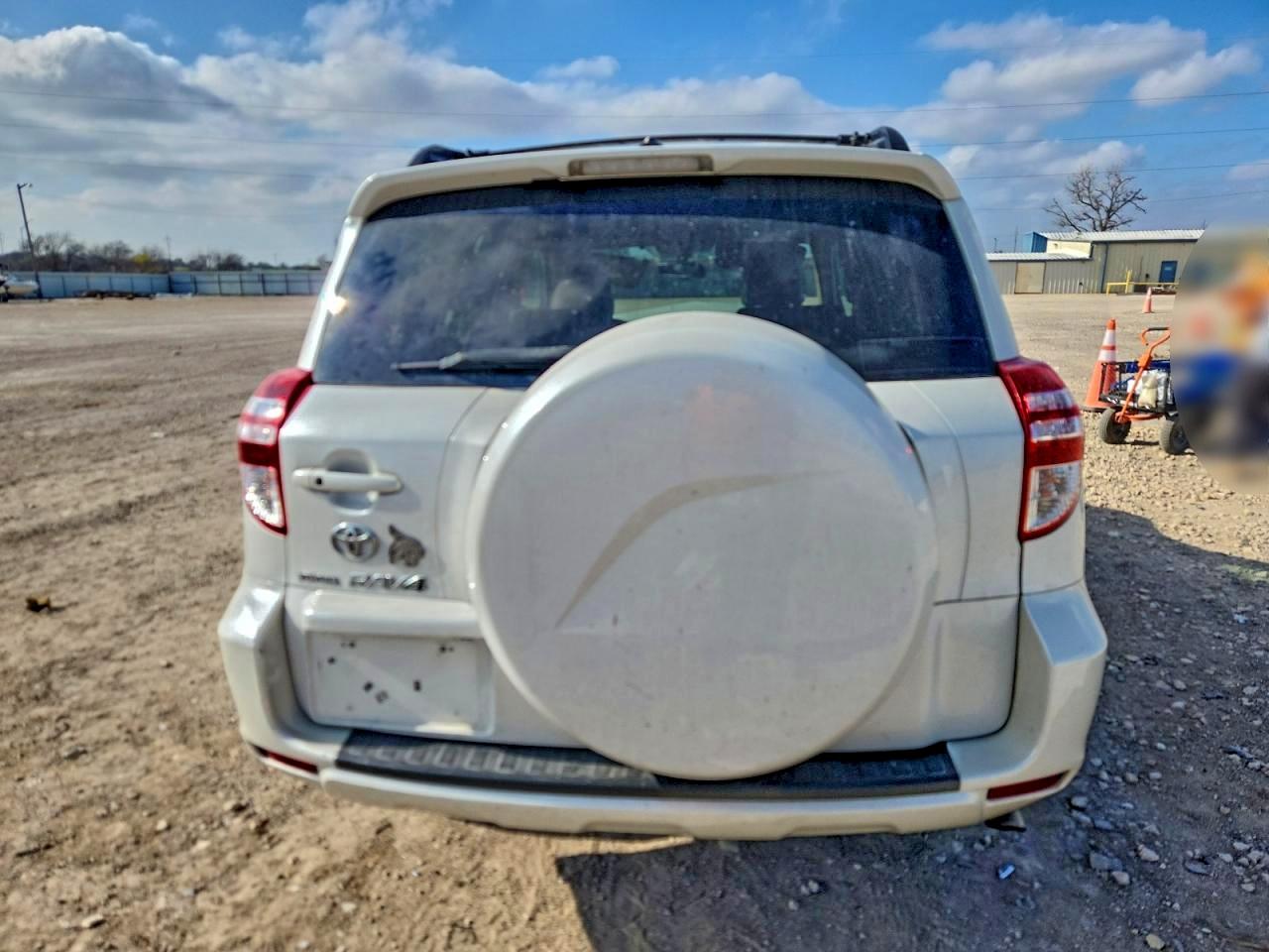 2010 TOYOTA RAV4 LIMITED photo 6