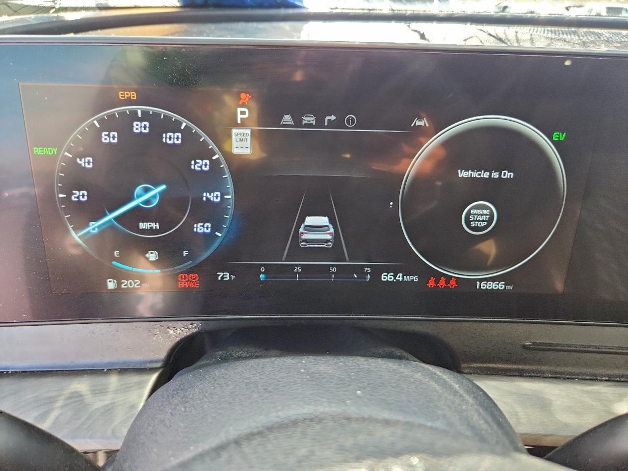 2025 KIA SPORTAGE X-LINE PRESTIGE photo 17