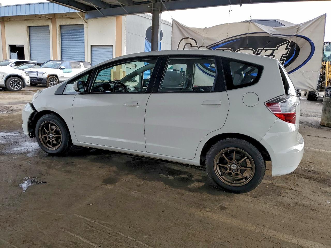 2013 HONDA FIT photo 3