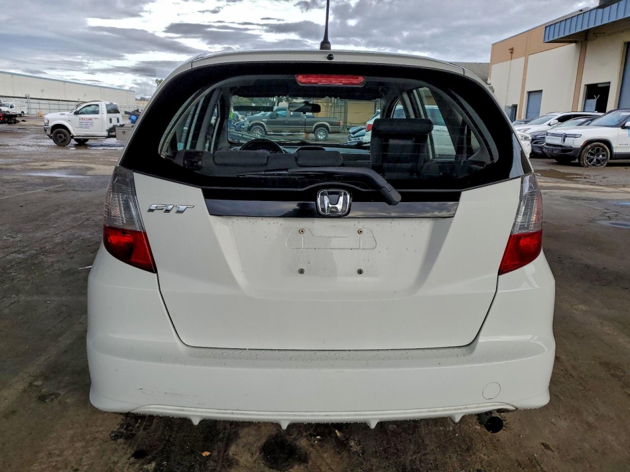 2013 HONDA FIT photo 11