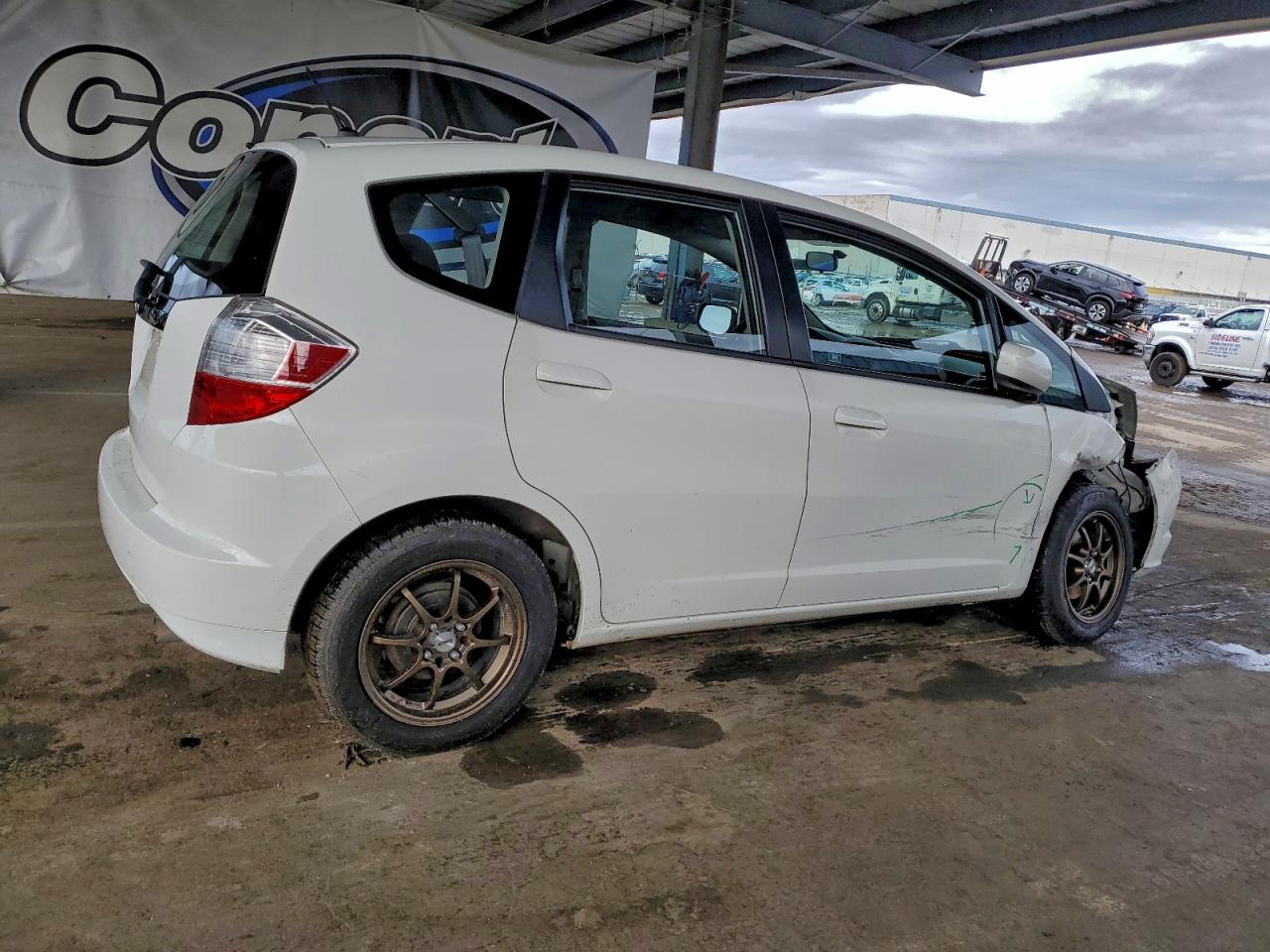 2013 HONDA FIT photo 5