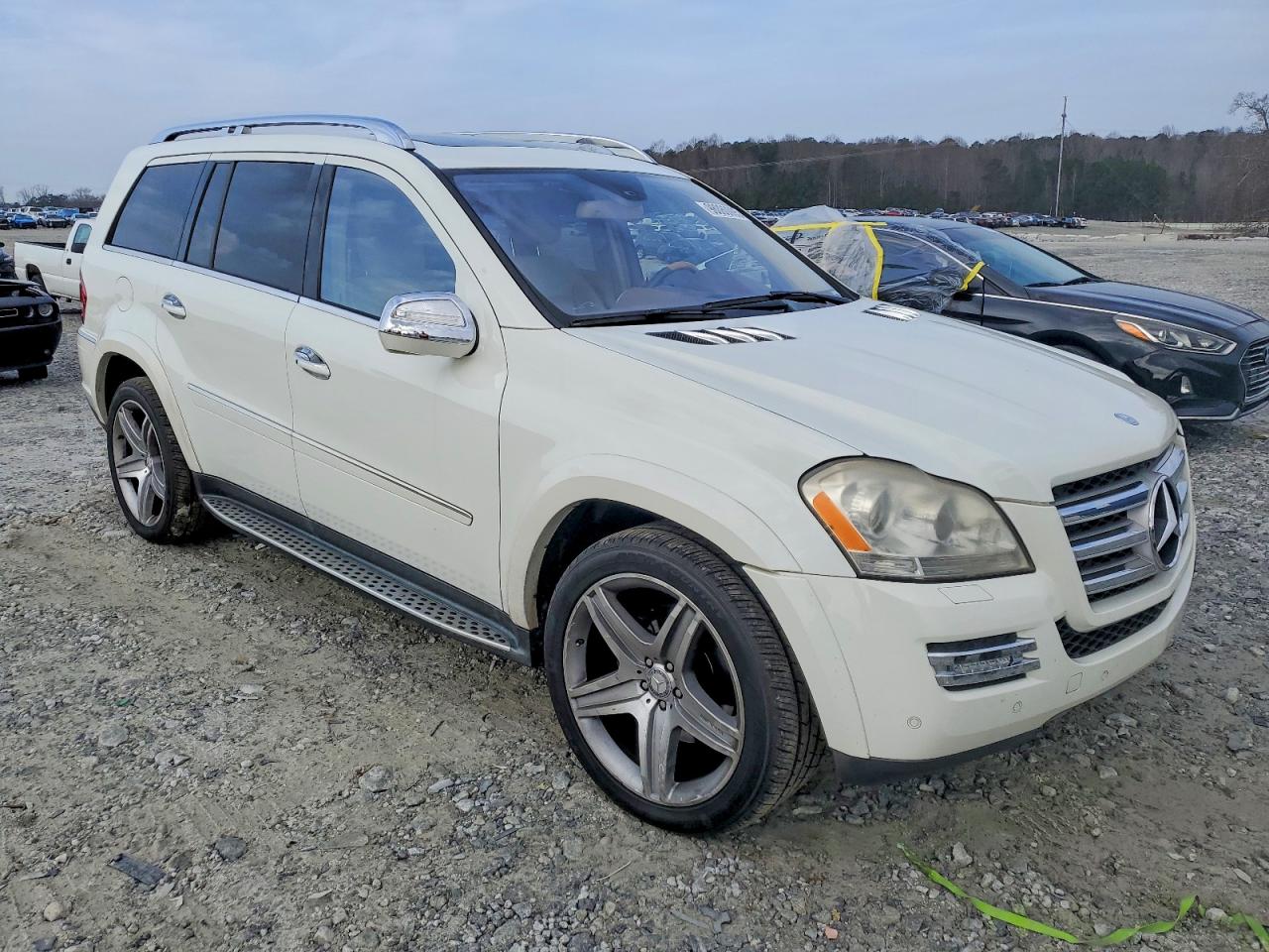 2010 MERCEDES-BENZ GL 550 4MATIC photo 4