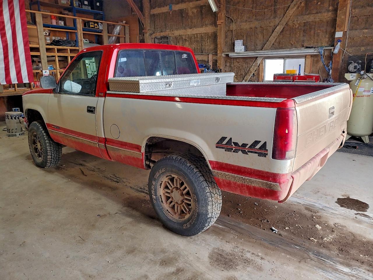 1990 CHEVROLET GMT-400 K1500 photo 2