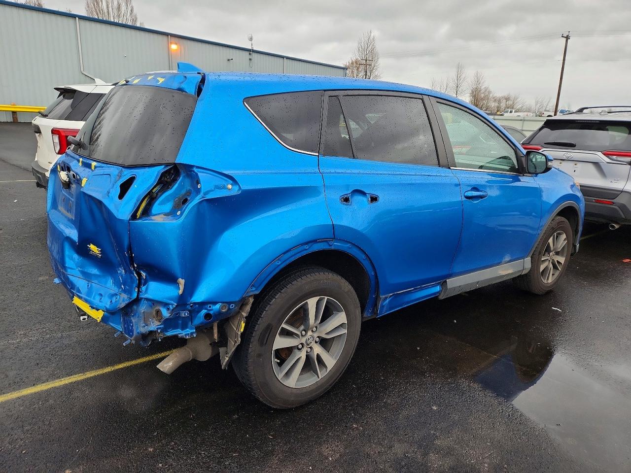 2018 TOYOTA RAV4 ADVENTURE photo 3