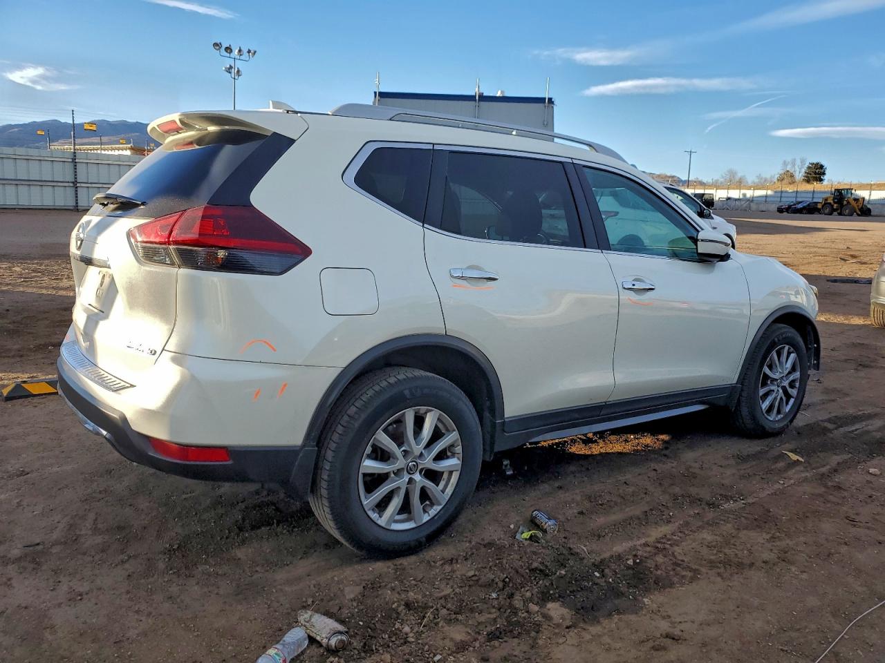 2018 NISSAN ROGUE S photo 5