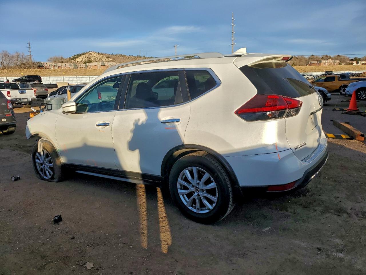 2018 NISSAN ROGUE S photo 3