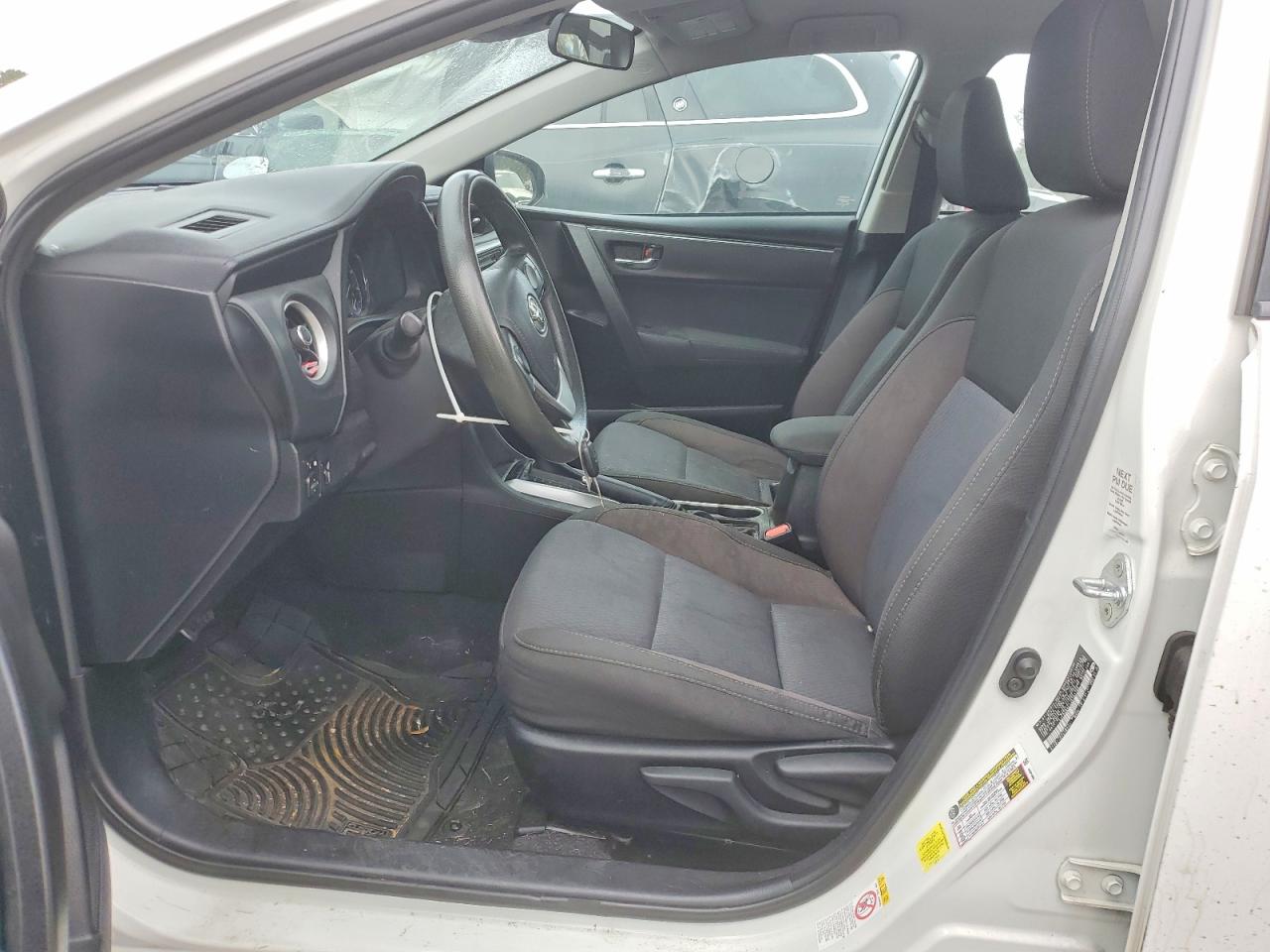 2018 TOYOTA COROLLA L photo 7