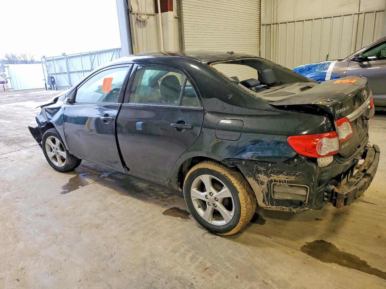 2011 TOYOTA COROLLA BASE photo 3