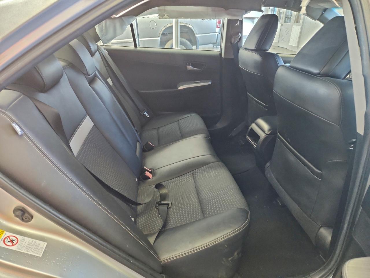2014 TOYOTA CAMRY L photo 10