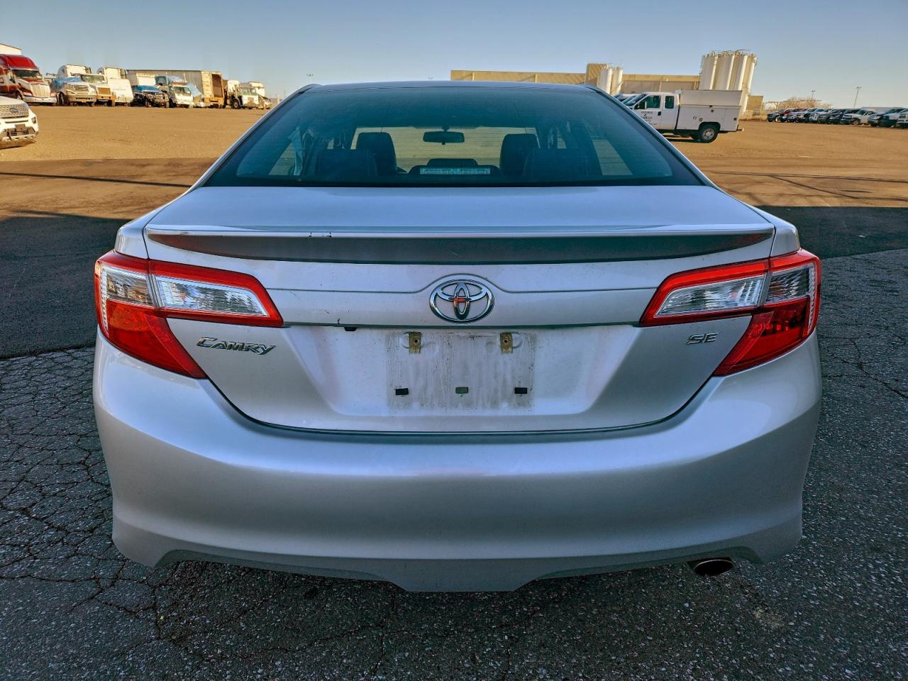 2014 TOYOTA CAMRY L photo 6