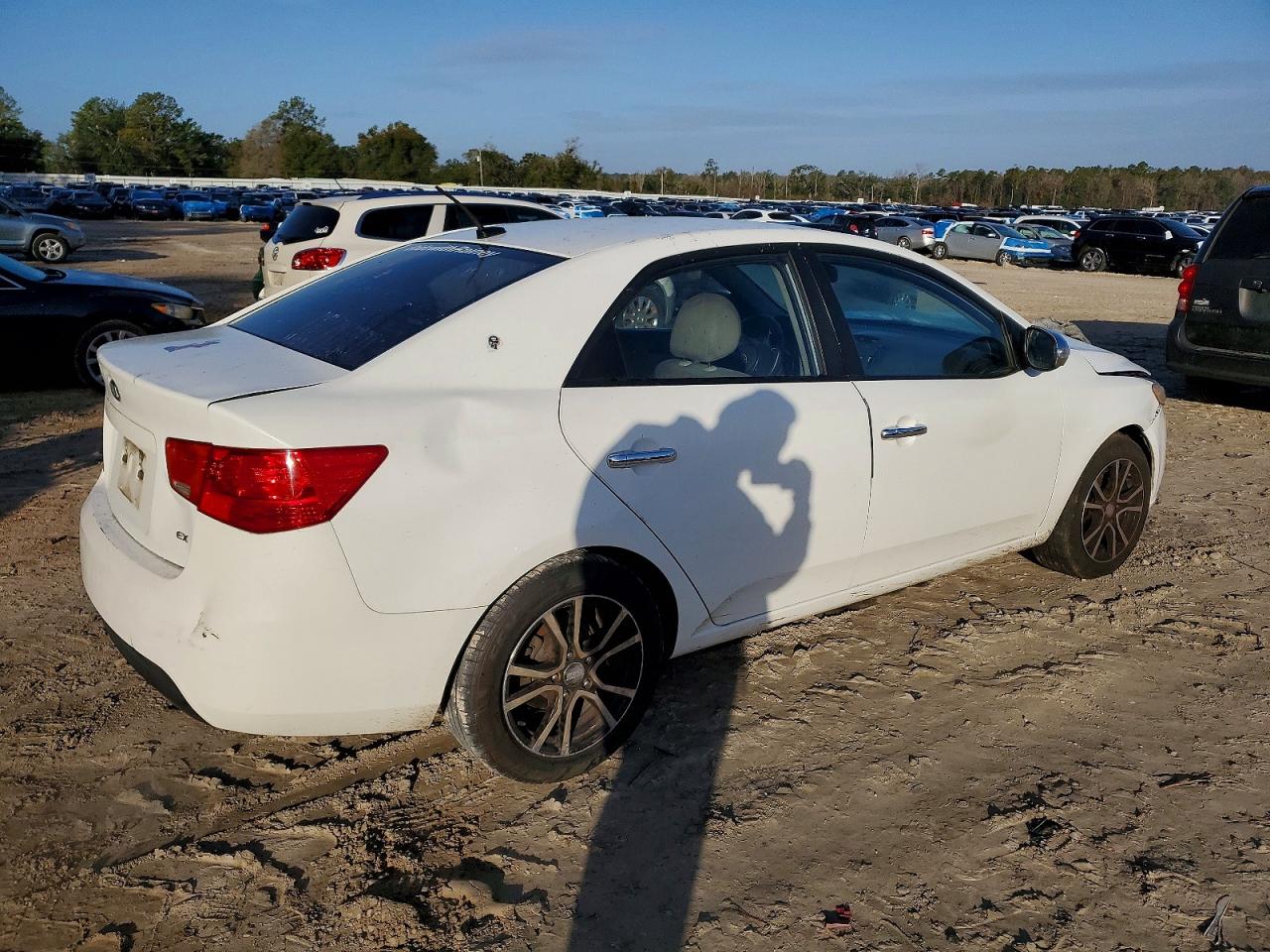 2010 KIA FORTE EX photo 3