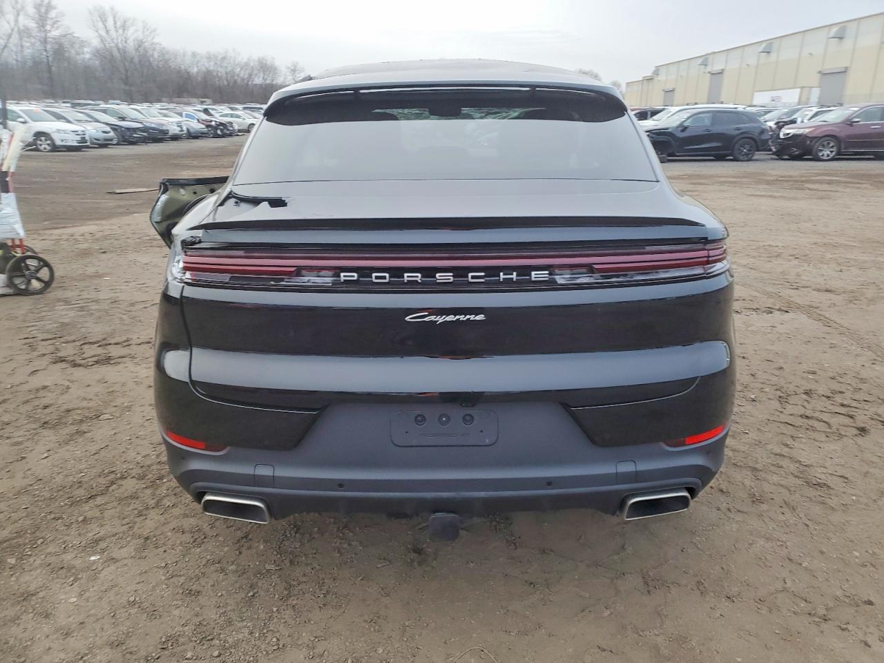 2025 PORSCHE CAYENNE E HYBRID COUPE photo 6